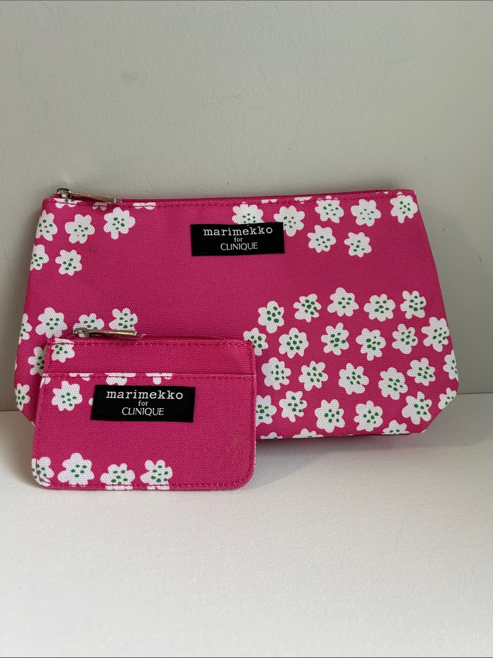 NEW Marimekko for Clinique Cosmetic Bag Set
